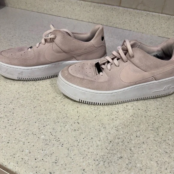 Nike Pink Sneakers - Picture 9 of 13